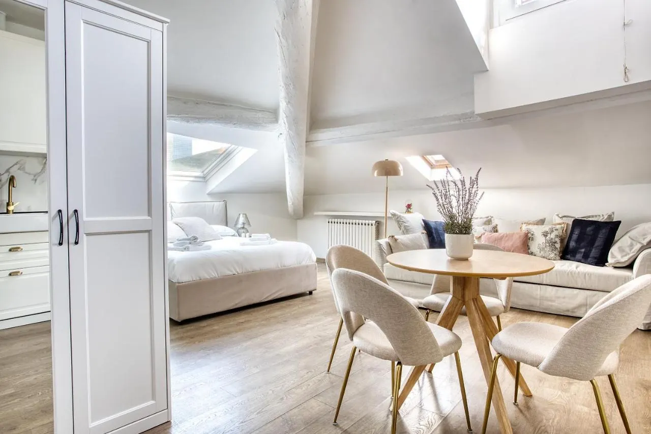 Trendy Loft Escape Corso Como Milan Italy